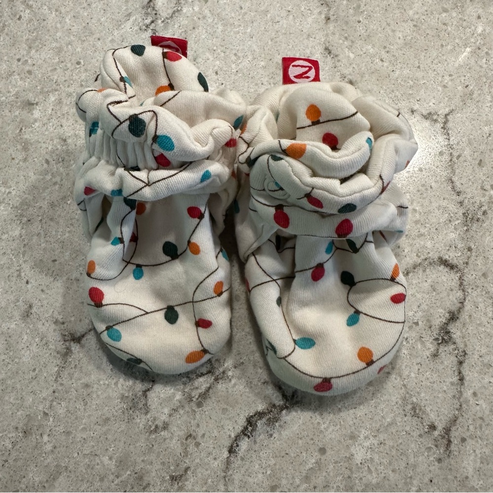 Zutano Baby Bootie Shoes - Cream with Multicolor Christmas Lights size 6 Months